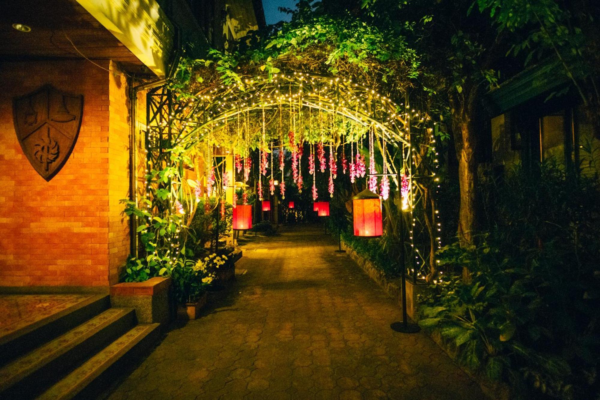 Chakrabongse Villas Bangkok Exterior photo