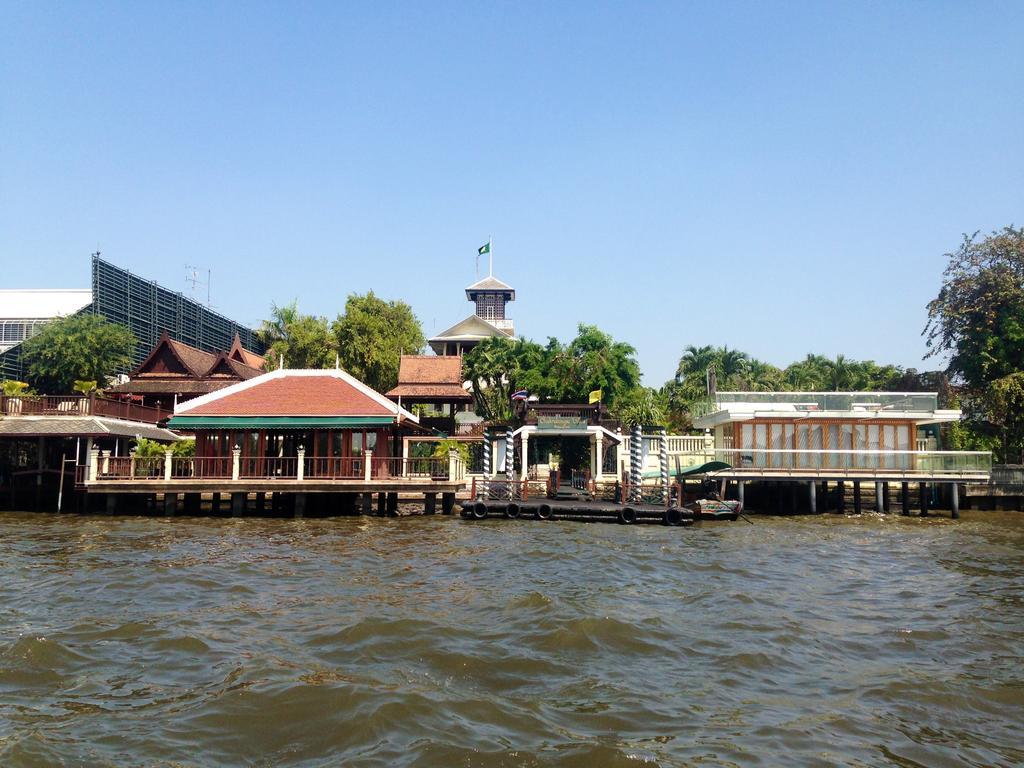 Chakrabongse Villas Bangkok Exterior photo