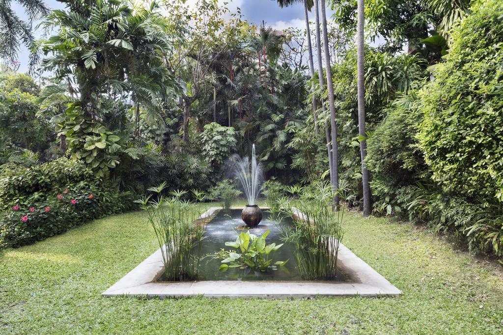 Chakrabongse Villas Bangkok Exterior photo