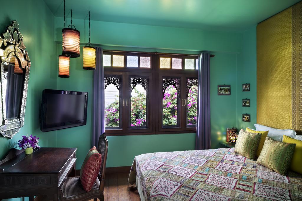Chakrabongse Villas Bangkok Exterior photo