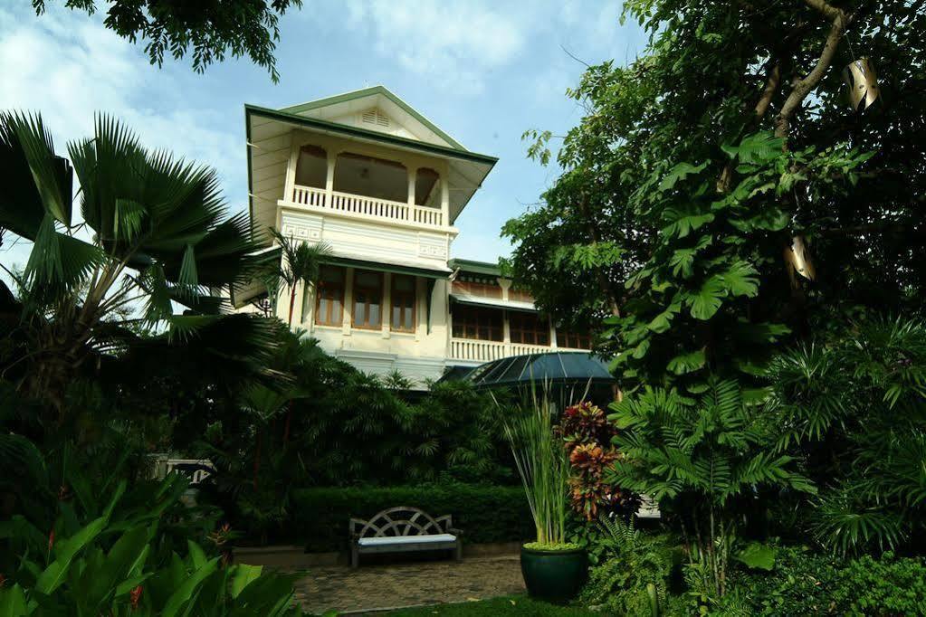 Chakrabongse Villas Bangkok Exterior photo